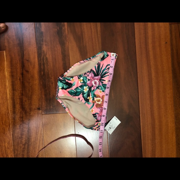 Vanilla/Beach swim suit - Picture 5 of 8